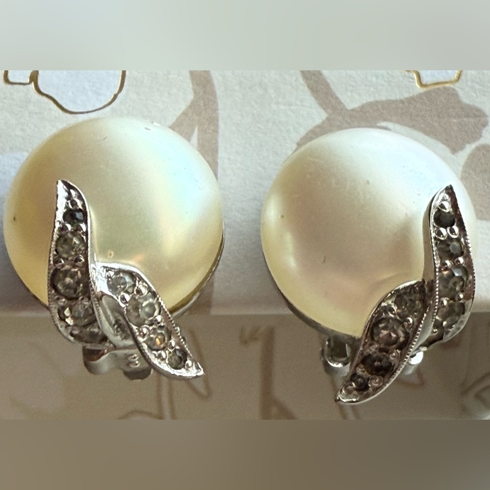 Jomaz Rhinestone Silver Tone Metal Cream Faux PearlClip-On Vintage Earrings